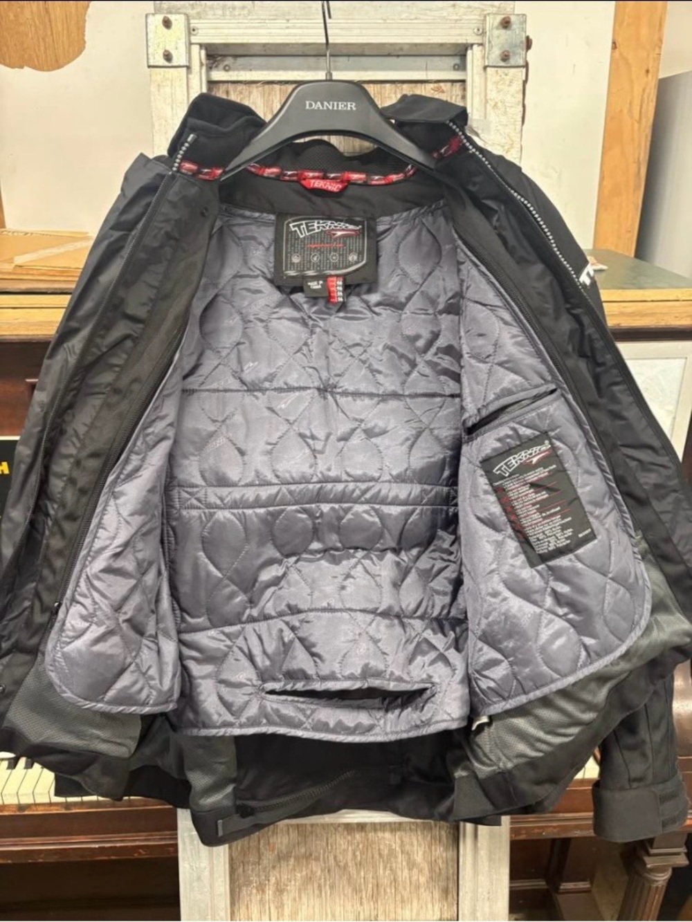Men's Black Performance Riding Jacket - Tech Style - Picture 3 of 3